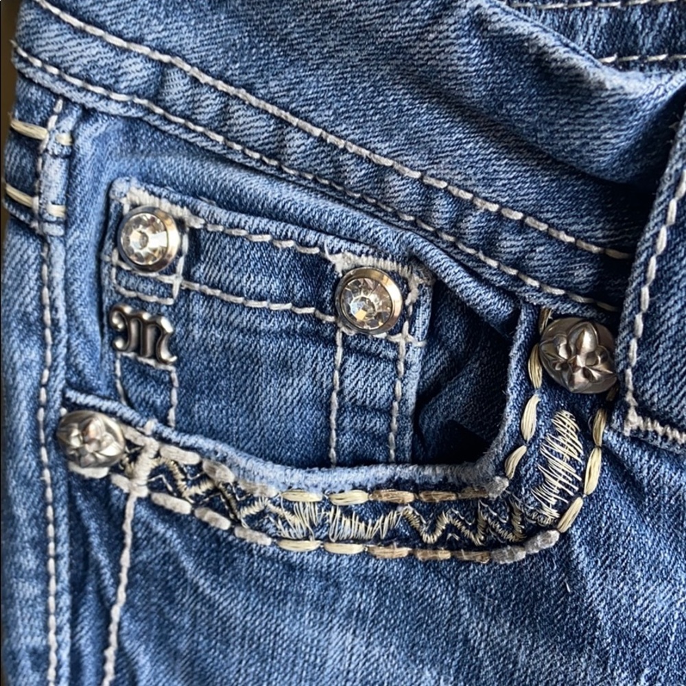 Authentic Miss Me Jeans - Picture 4 of 8
